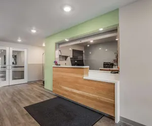 Photo 3 - WoodSpring Suites Chicago Midway