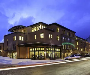 Photo 2 - Limelight Hotel Aspen