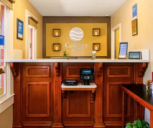 Photo 3 - Comfort Inn Monterey Peninsula Airport