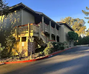 Photo 2 - Comfort Inn Monterey Peninsula Airport