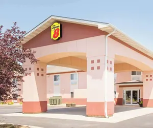 Photo 2 - Super 8 by Wyndham Iola KS