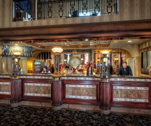 Photo 5 - Garden Place Hotel