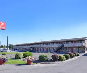 Photo 2 - Econo Lodge Kennewick Tri-Cities