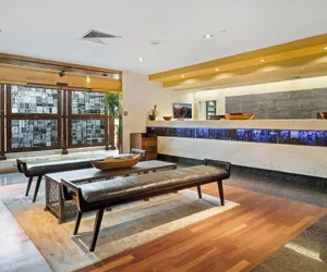 Photo 3 - Luana Waikiki Hotel & Suites
