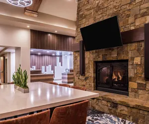 Photo 5 - Hilton Garden Inn Bend
