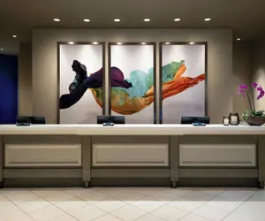 Photo 3 - Renaissance Tampa International Plaza Hotel