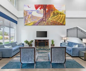 Photo 4 - Best Western Plus Washington Hotel