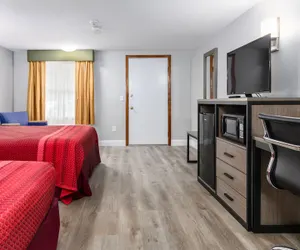 Photo 5 - Captains Quarters Motel & Conference Center