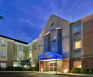 Photo 2 - Candlewood Suites St Robert, an IHG Hotel