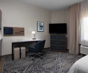 Photo 5 - Candlewood Suites St Robert by IHG