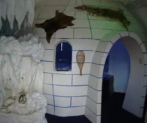 Photo 4 - Days Inn & Suites by Wyndham Terre Haute