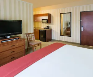 Photo 3 - Holiday Inn Express And Suites Astoria, an IHG Hotel