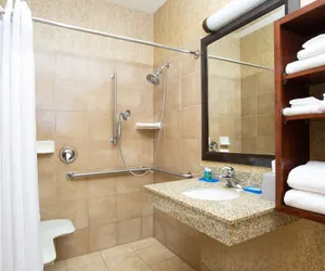 Photo 5 - Holiday Inn Express And Suites Astoria by IHG