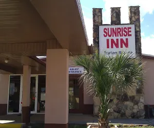 Photo 2 - Sunrise Inn