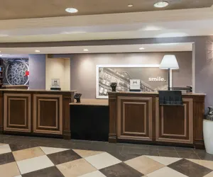 Photo 5 - Hampton Inn & Suites Munster