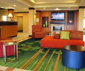 Photo 3 - Fairfield Inn and Suites by Marriott Marion