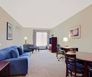 Photo 5 - Wingate by Wyndham - Destin FL