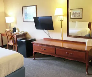 Photo 5 - Magnuson Hotel West Liberty