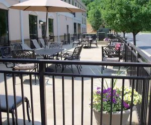 Photo 2 - Holiday Inn Express Hotel & Suites Winchester by IHG