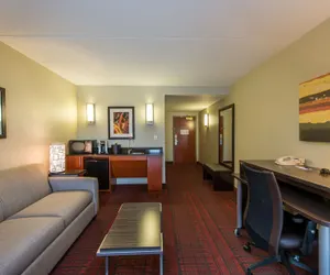 Photo 4 - Holiday Inn Express Hotel & Suites Auburn by IHG