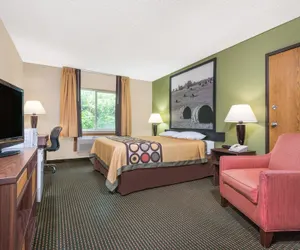 Photo 5 - Super 8 by Wyndham Olney