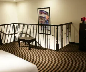 Photo 5 - Holiday Inn Express Hotel & Suites Hollywood Walk of Fame, an IHG Hotel