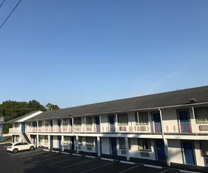 Photo 2 - American Star Inn & Suites Atlantic City