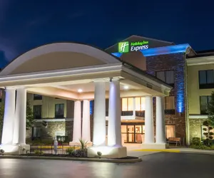 Photo 2 - Holiday Inn Express & Suites Sharon-Hermitage, an IHG Hotel