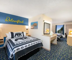 Photo 4 - Creekstone Inn