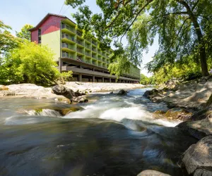 Photo 2 - Creekstone Inn