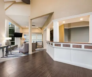 Photo 3 - Best Western Harbour Pointe Lakefront