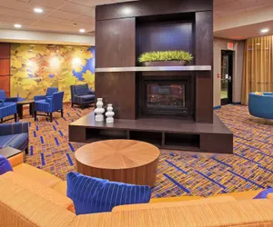 Photo 4 - Courtyard by Marriott Louisville Northeast