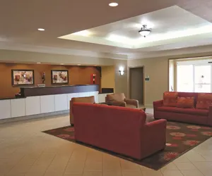 Photo 3 - La Quinta Inn & Suites by Wyndham Seguin