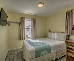 Photo 5 - Daytona Inn And Suites