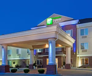 Photo 2 - Holiday Inn Express Hotel & Suites Dickinson, an IHG Hotel