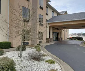 Photo 2 - Quality Inn & Suites Malvern