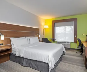 Photo 5 - Holiday Inn Express Hotel & Suites Woodbridge, an IHG Hotel