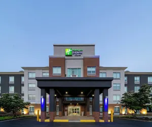 Photo 2 - Holiday Inn Express Hotel & Suites Woodbridge, an IHG Hotel