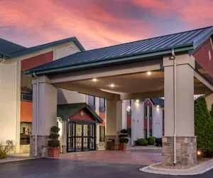 Photo 2 - Best Western Plus Springfield Airport Inn