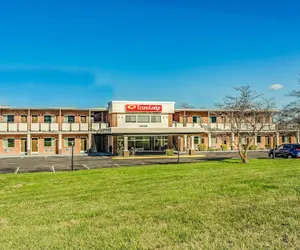 Photo 2 - Econo Lodge Lexington Downtown near I-81