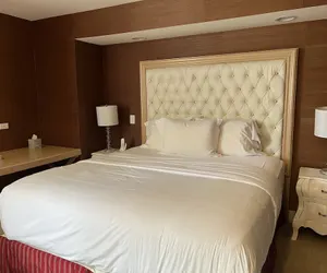 Photo 5 - Rocky River Inn