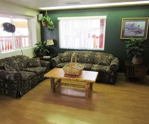 Photo 3 - Yellowstone Country Inn
