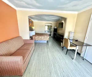 Photo 5 - Luxury Inn & Suites Liberty