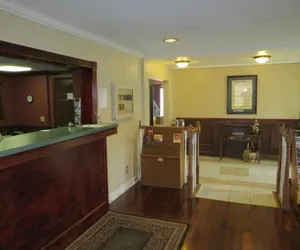 Photo 4 - Americourt Hotel