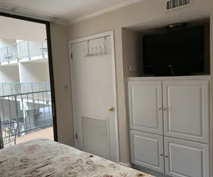 Photo 2 - Oak Square Rentals