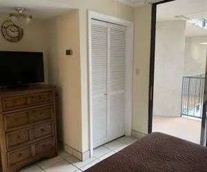 Photo 4 - Oak Square Rentals