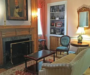 Photo 5 - Morris House Hotel