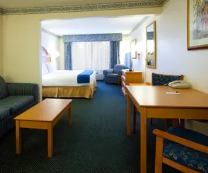 Photo 3 - Holiday Inn Express Jacksonville - Blount Island by IHG