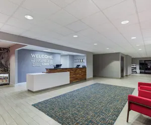 Photo 2 - Hampton Inn & Suites Dothan