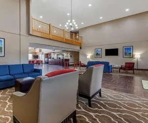 Photo 4 - Comfort Suites Delavan - Lake Geneva Area